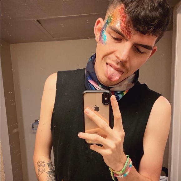 Meet your Posher, Daniel - Picture 1 of 1